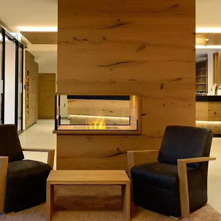 Отель Schwarz Alm