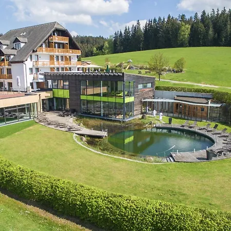 Schwarz Alm 4*