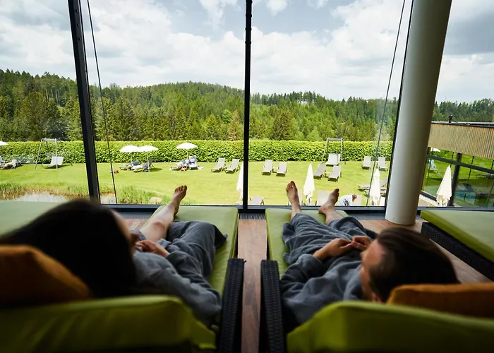 Hotel Schwarz Alm 4*